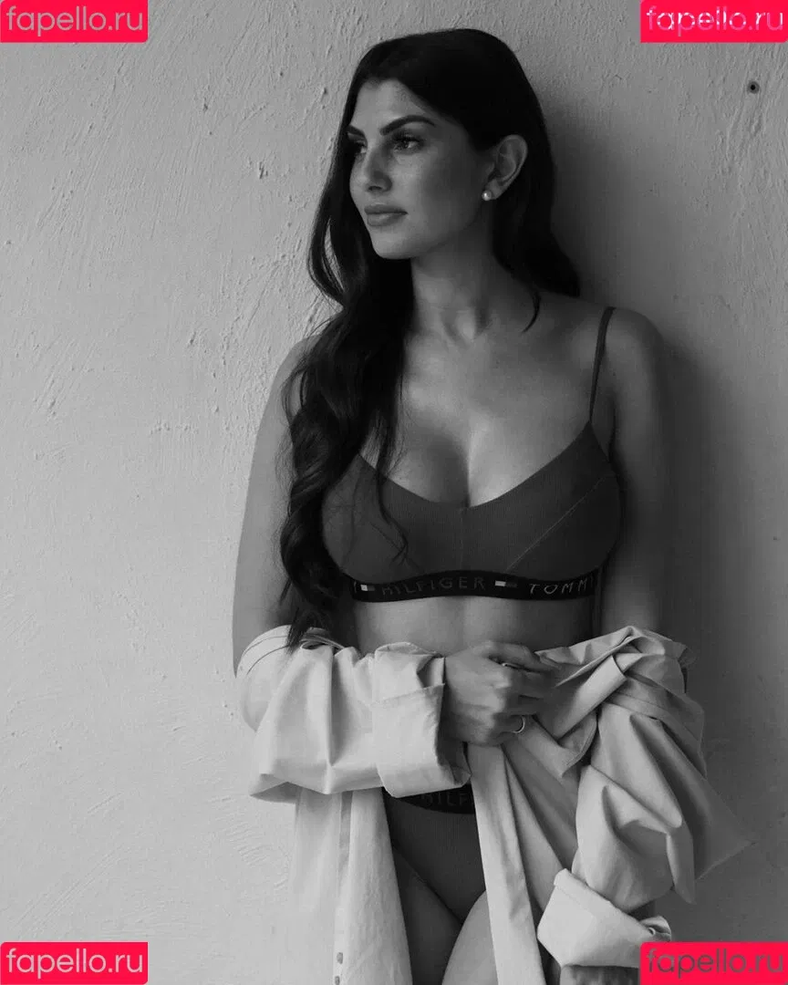 Yeliz Koc Onlyfans Photo Gallery 