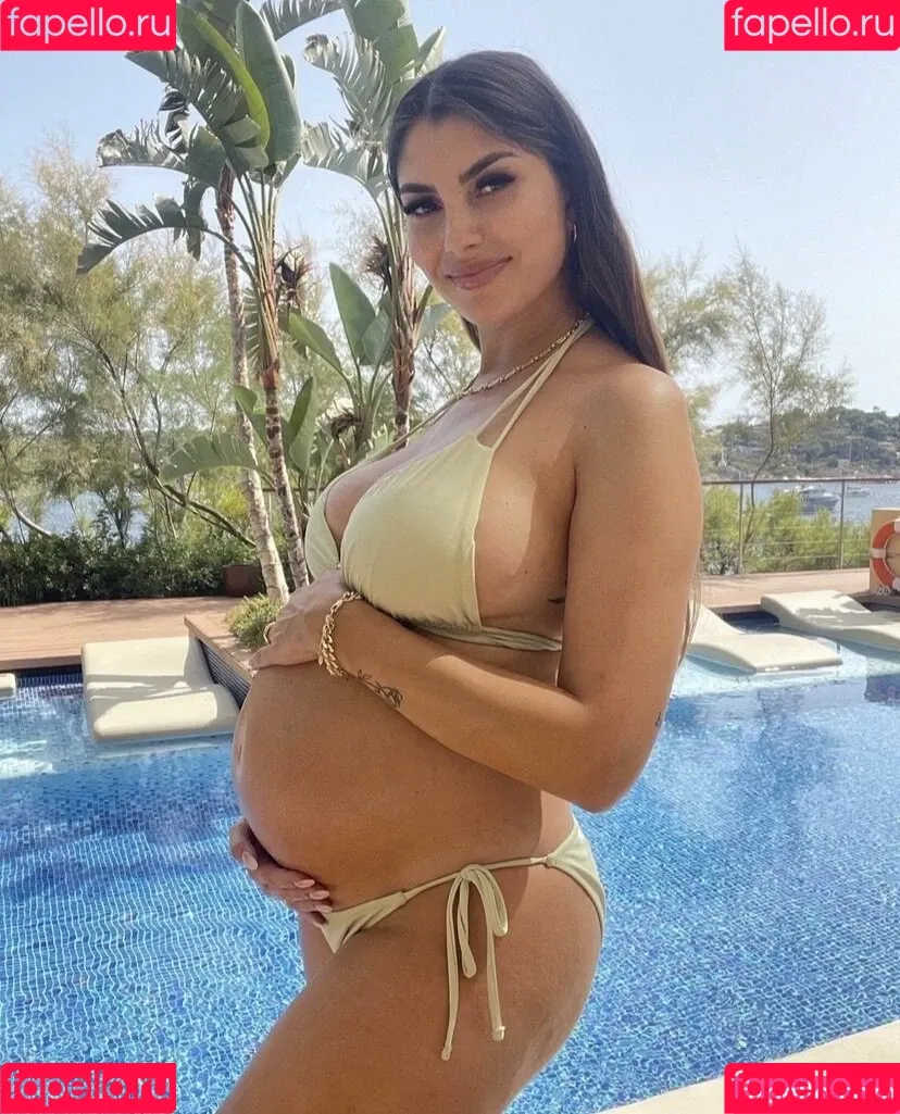 Yeliz Koc Onlyfans Photo Gallery 