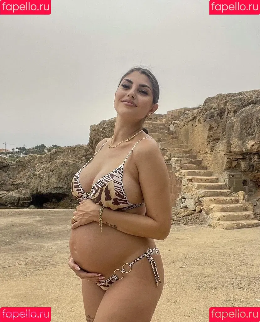 Yeliz Koc Onlyfans Photo Gallery 