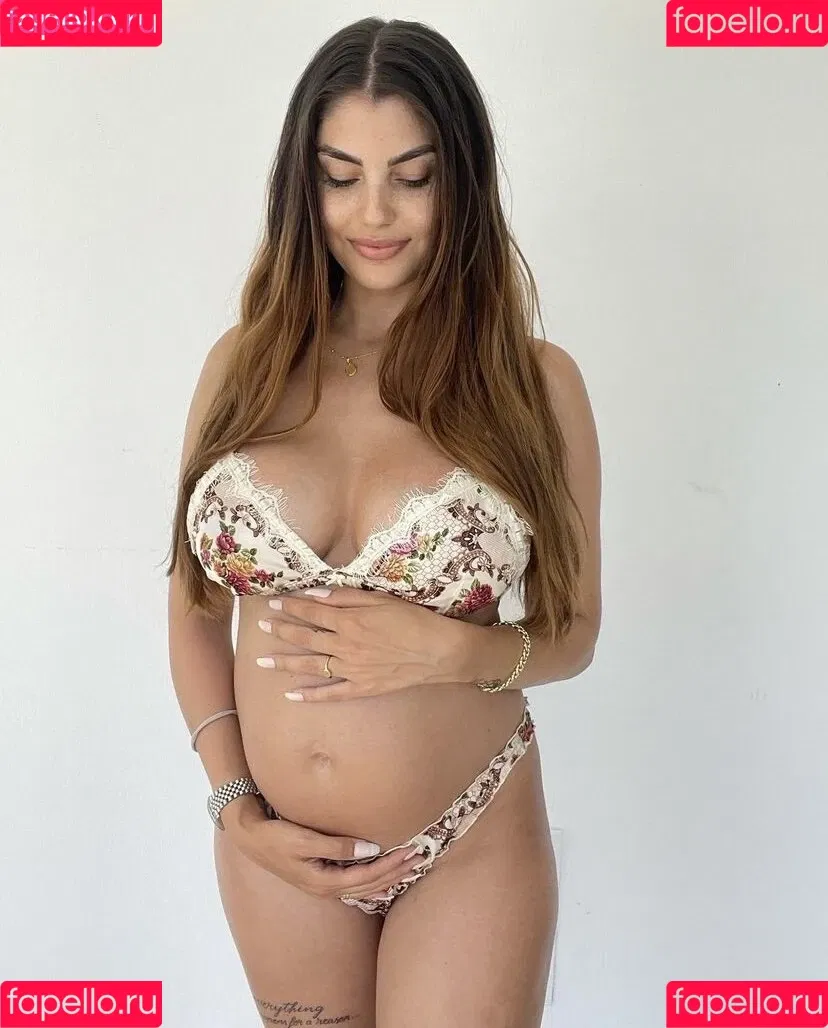 Yeliz Koc Onlyfans Photo Gallery 