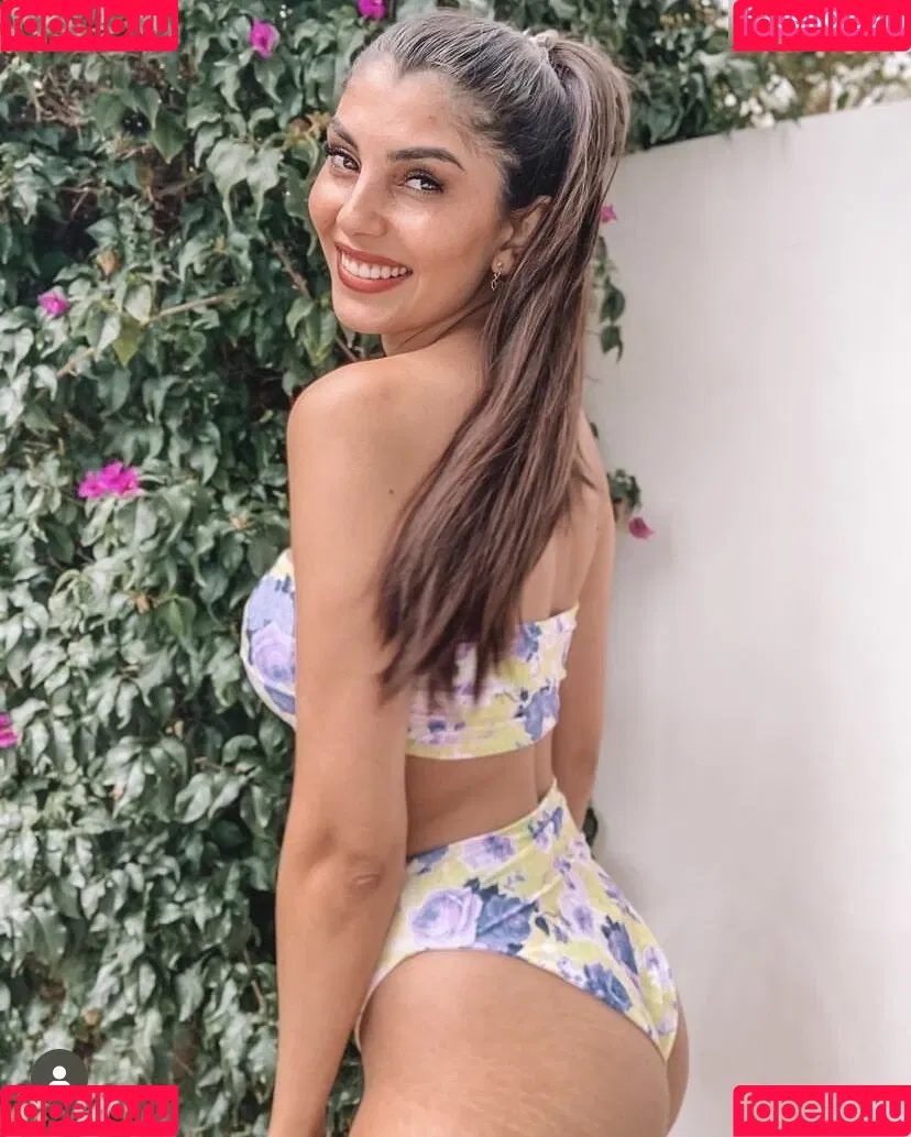 Yeliz Koc Onlyfans Photo Gallery 
