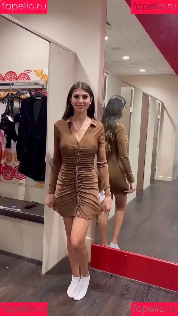 Yeliz Koc Onlyfans Photo Gallery 
