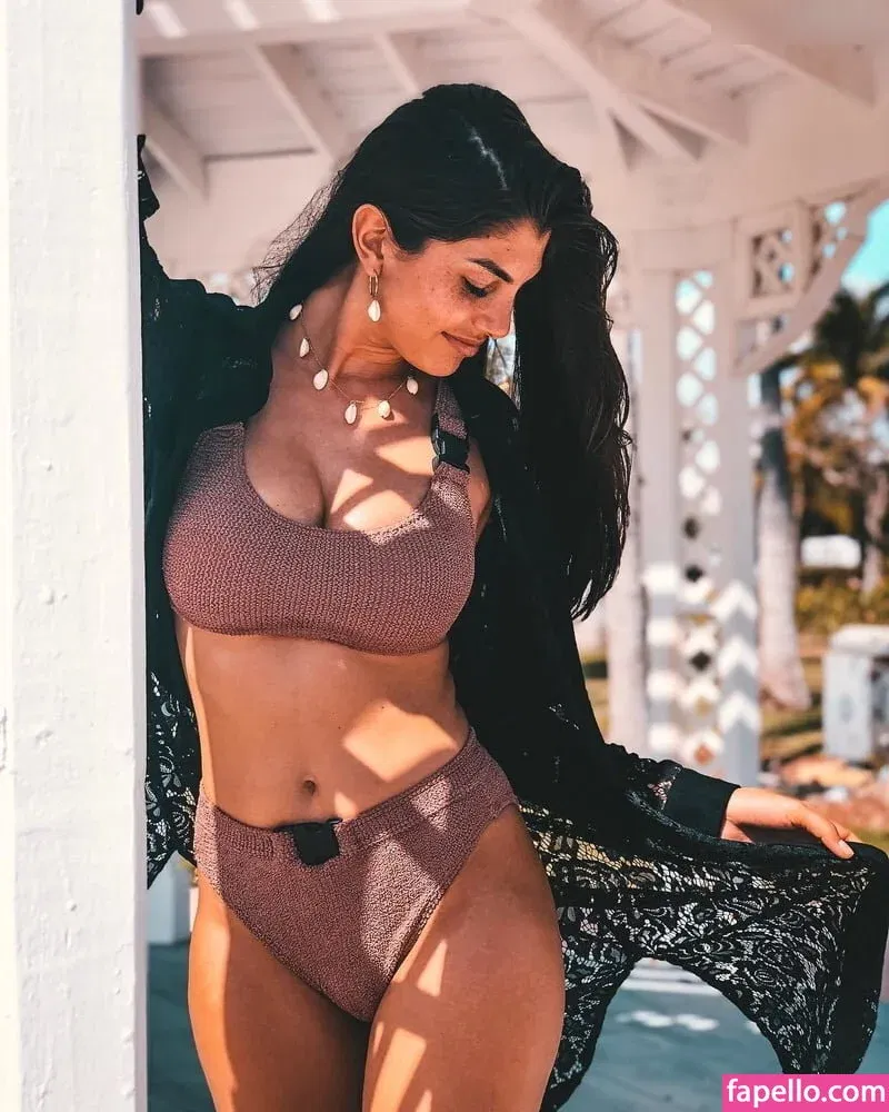 Yeliz Koc Onlyfans Photo Gallery 