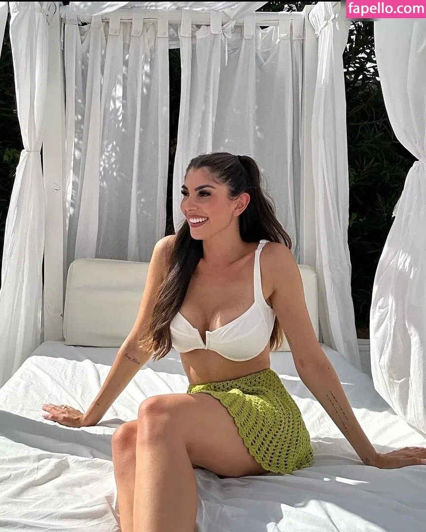 Yeliz Koc Onlyfans Photo Gallery 