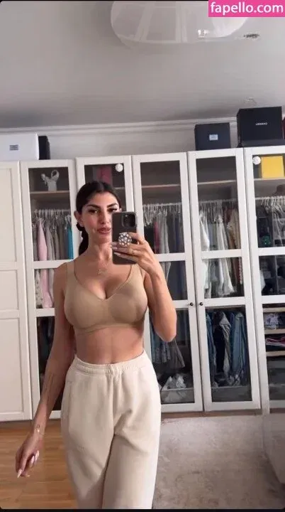 Yeliz Koc Onlyfans Photo Gallery 