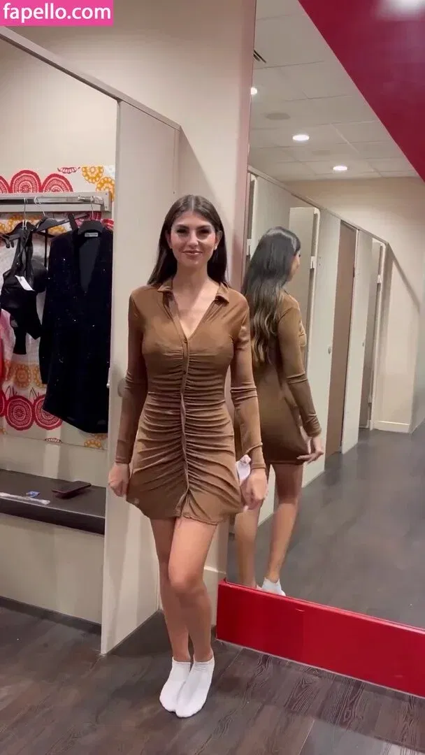 Yeliz Koc Onlyfans Photo Gallery 