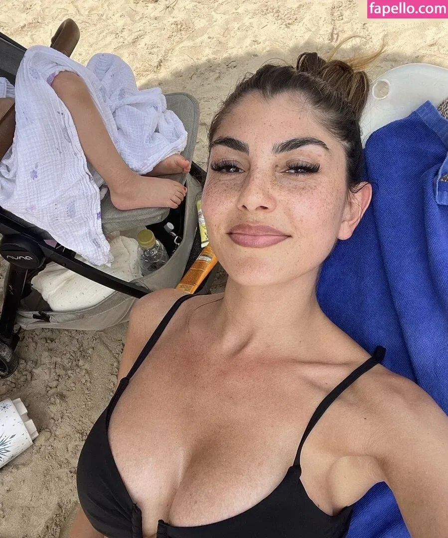 Yeliz Koc Onlyfans Photo Gallery 