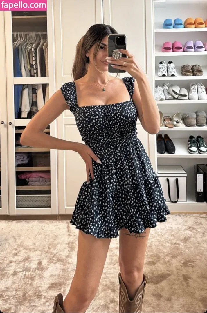 Yeliz Koc Onlyfans Photo Gallery 