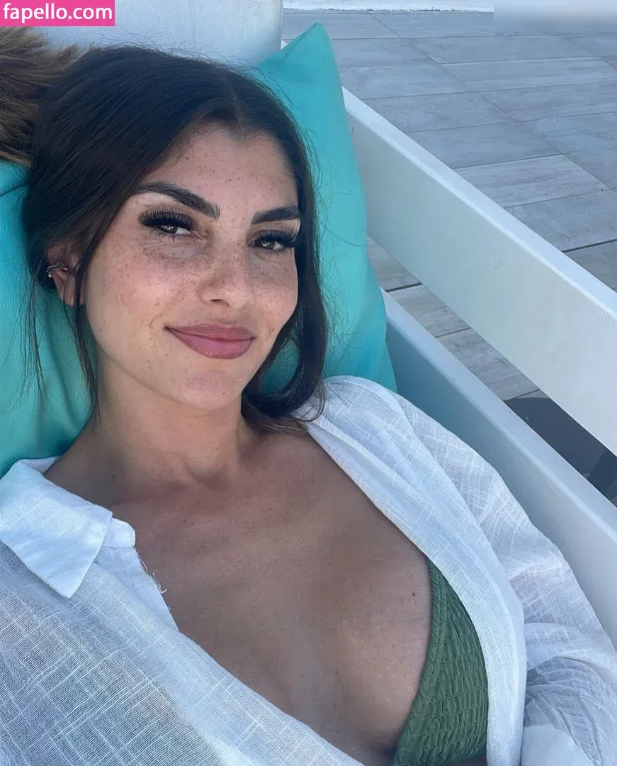 Yeliz Koc Onlyfans Photo Gallery 