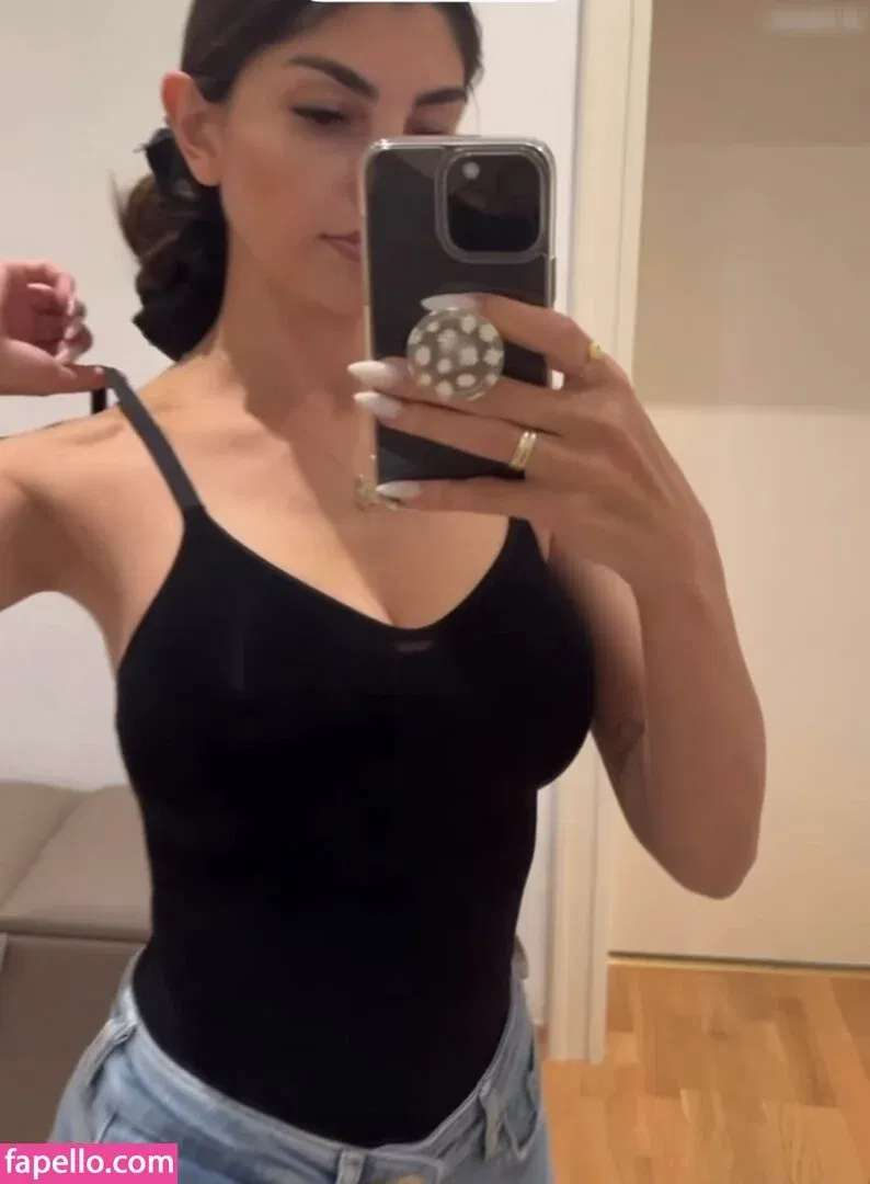 Yeliz Koc Onlyfans Photo Gallery 