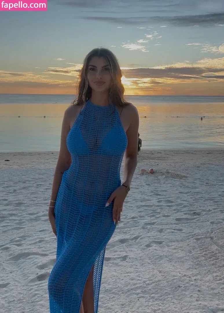 Yeliz Koc Onlyfans Photo Gallery 