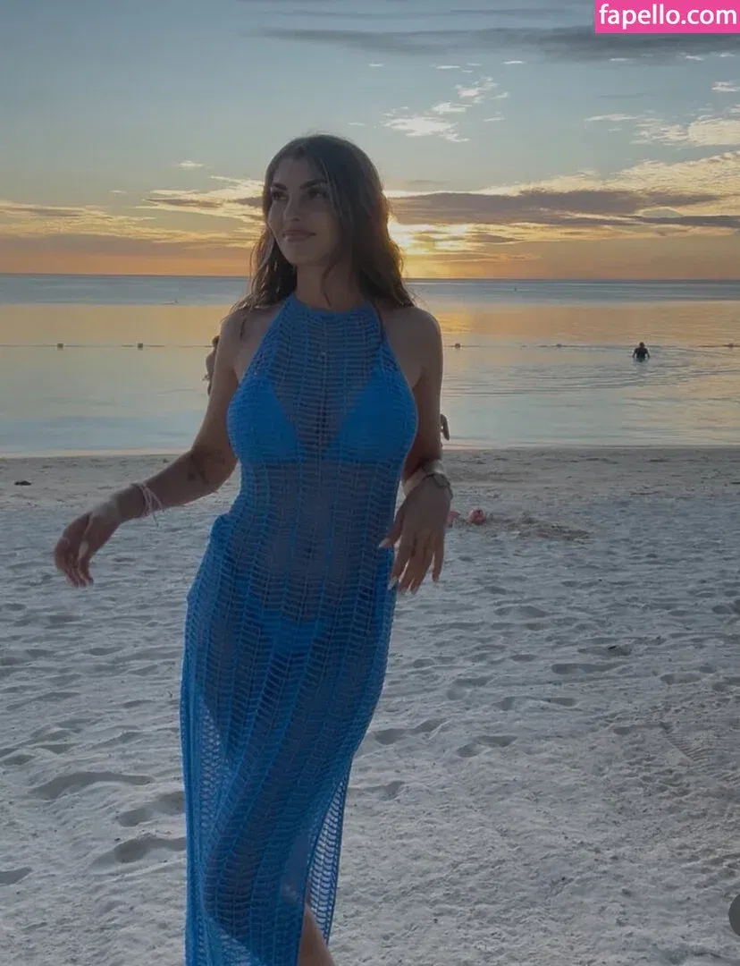 Yeliz Koc Onlyfans Photo Gallery 