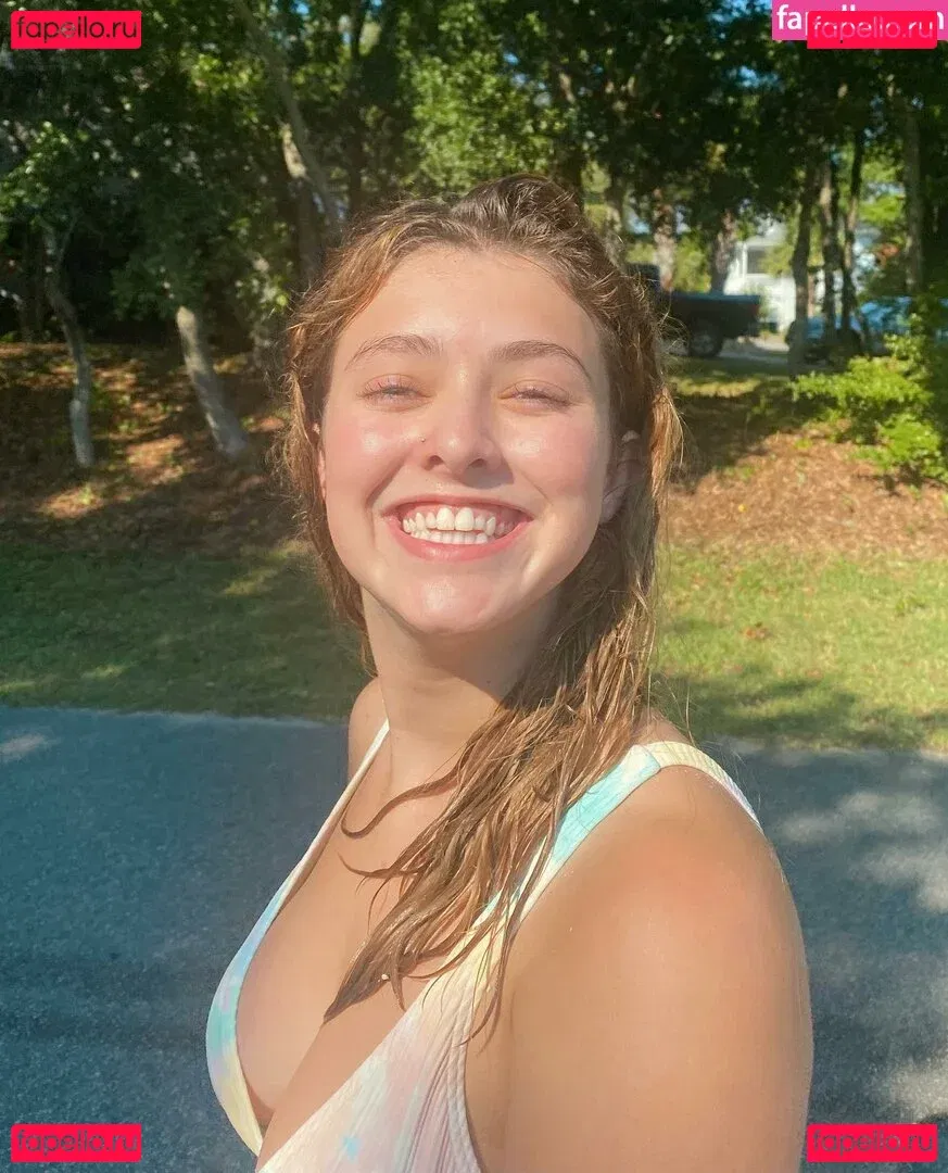 YodelingHaley Onlyfans Photo Gallery 