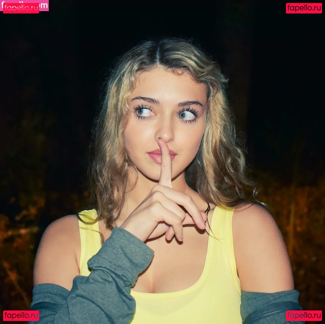 YodelingHaley Onlyfans Photo Gallery 