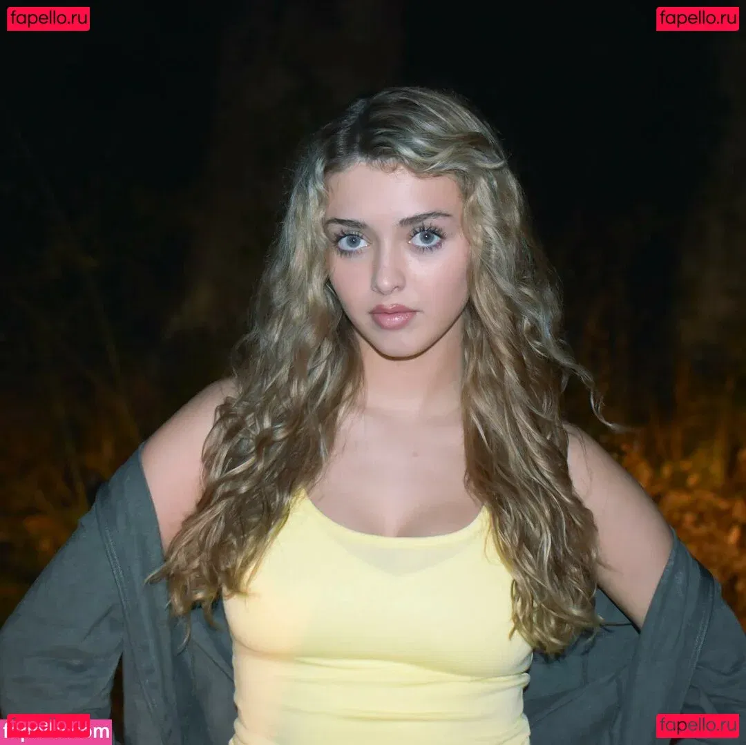 YodelingHaley Onlyfans Photo Gallery 