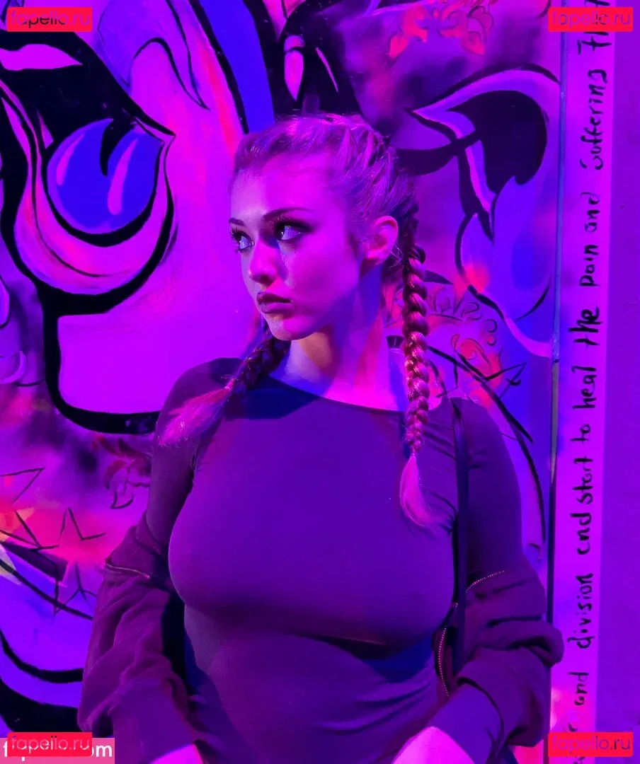 YodelingHaley Onlyfans Photo Gallery 