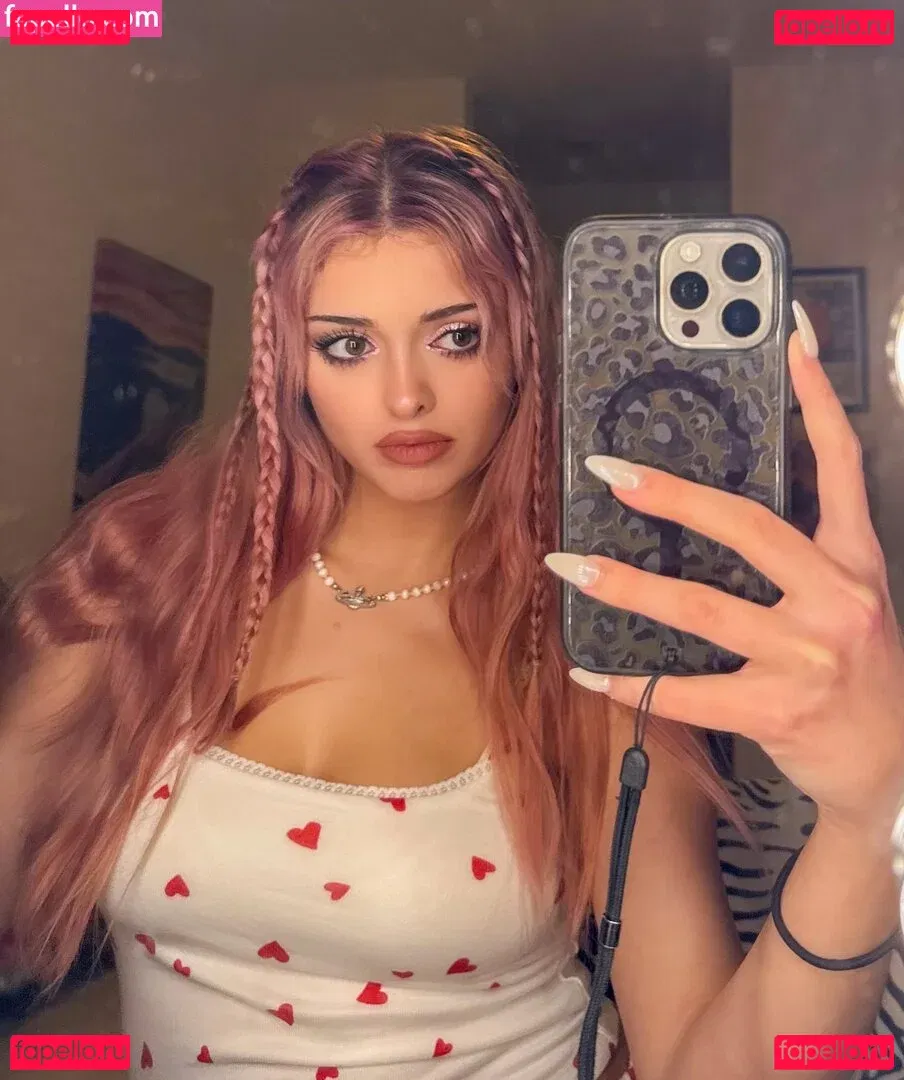 YodelingHaley Onlyfans Photo Gallery 