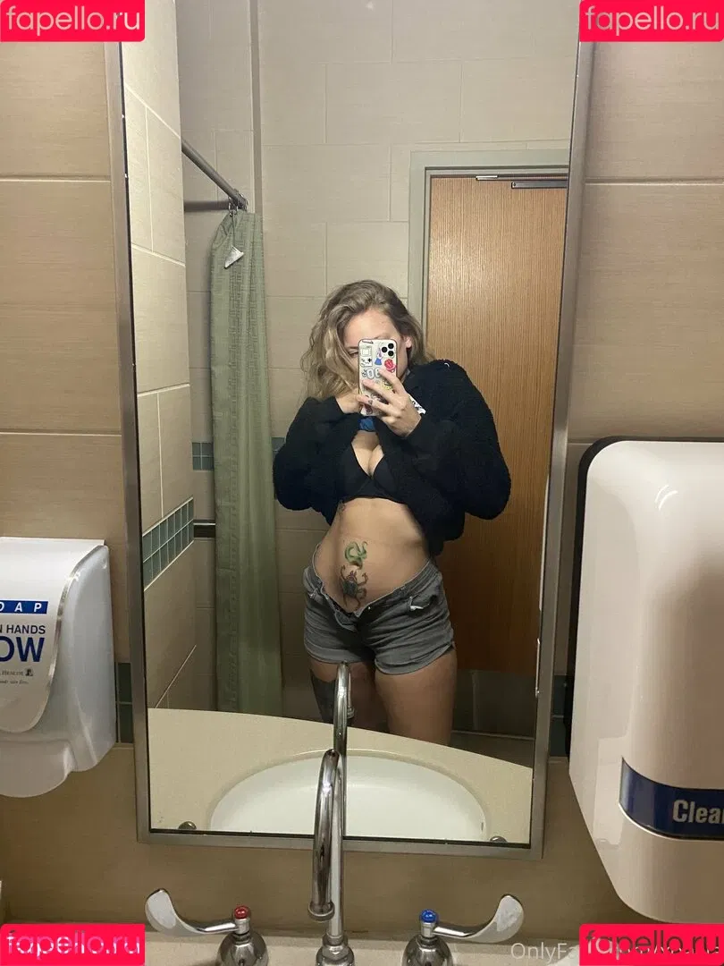 xoasia Onlyfans Photo Gallery 