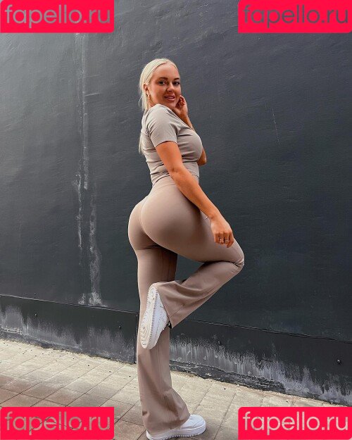 Erna Husko Onlyfans Photo Gallery 