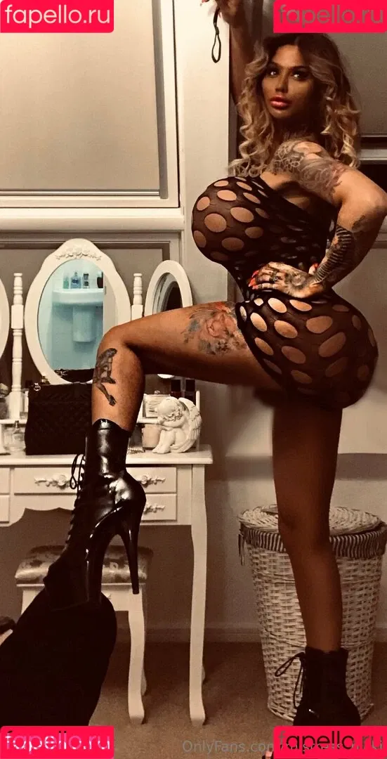 mistress_nicki Onlyfans Photo Gallery 