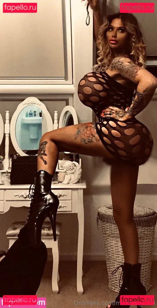 mistress_nicki Onlyfans Photo Gallery 