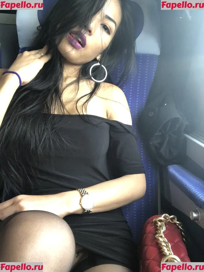poopea Onlyfans Photo Gallery 