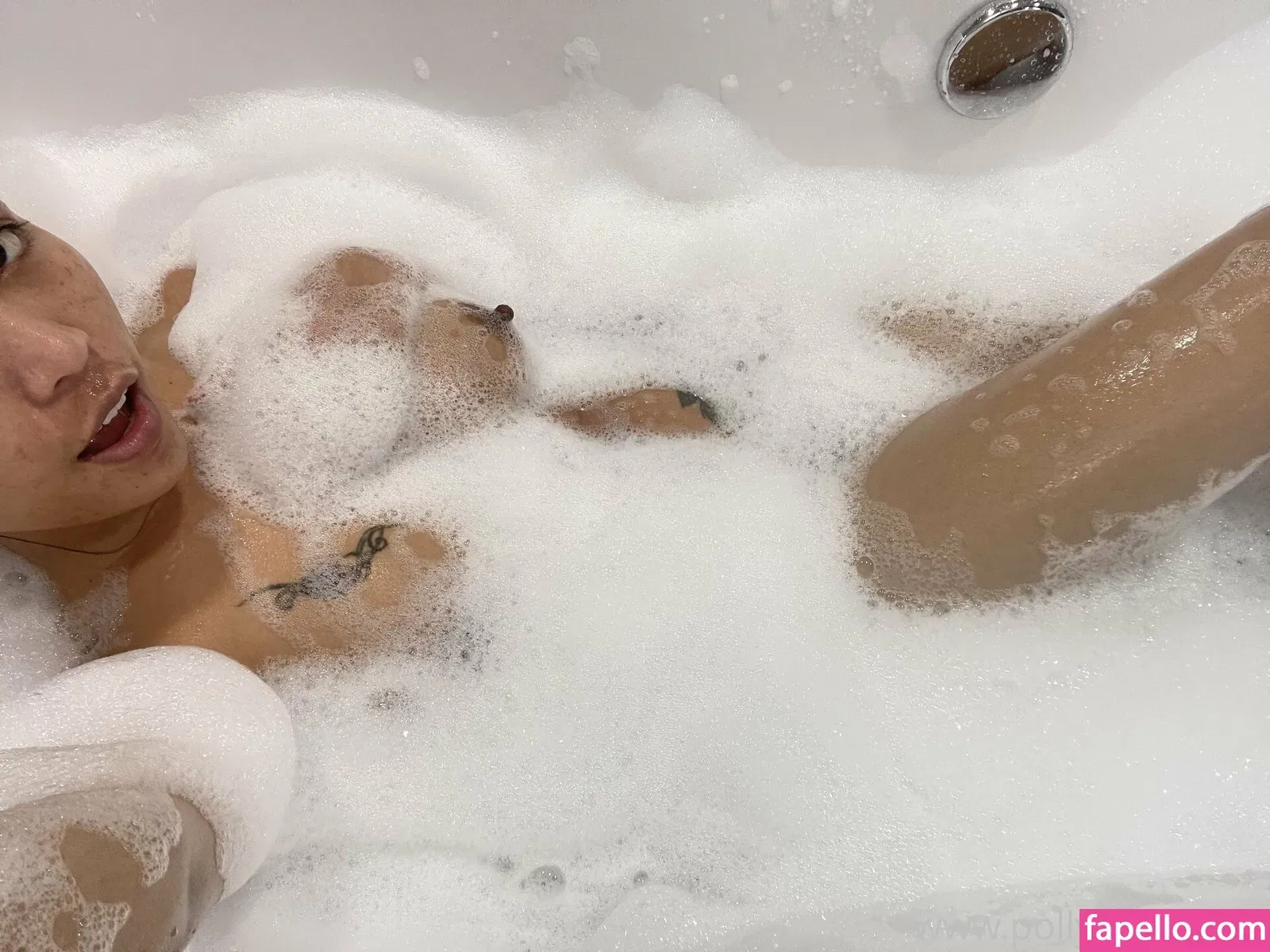 poopea Onlyfans Photo Gallery 