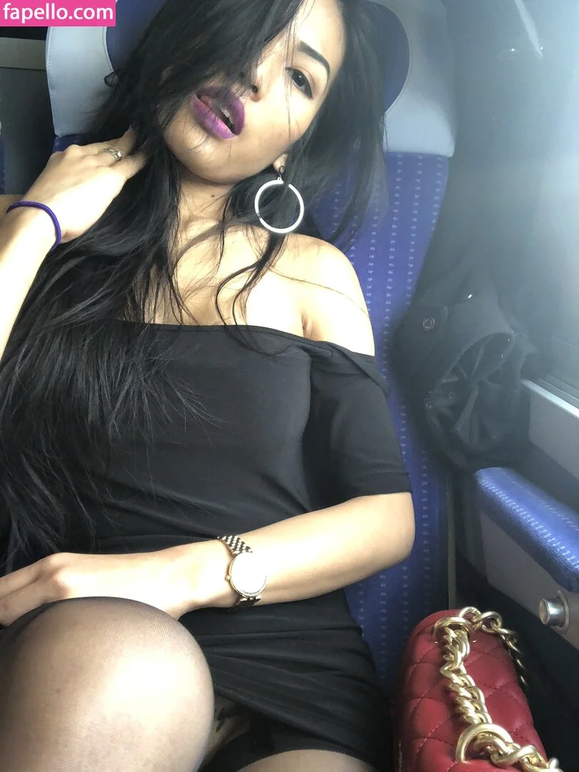 poopea Onlyfans Photo Gallery 