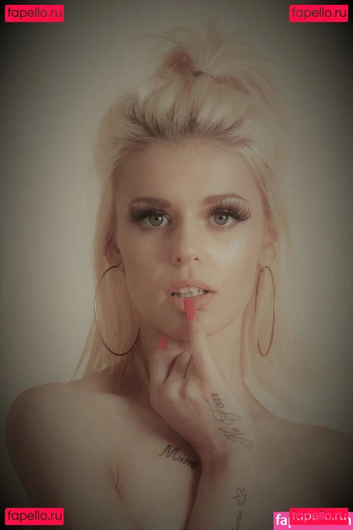 Beth Randell Onlyfans Photo Gallery 