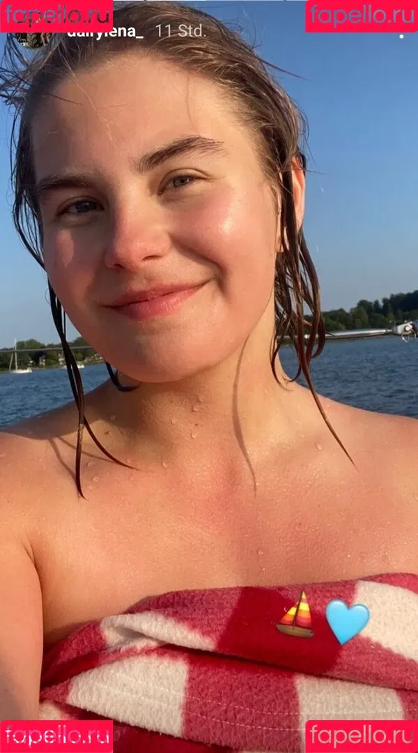 Dairy lena Onlyfans Photo Gallery 