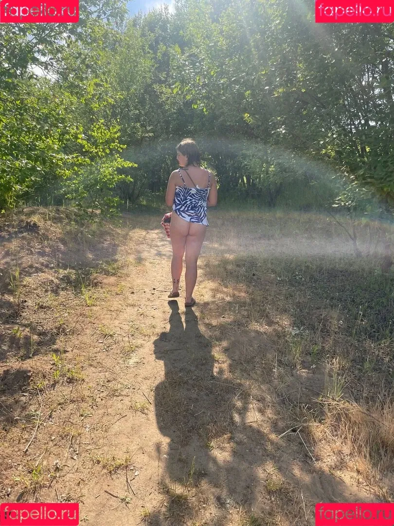 Dairy lena Onlyfans Photo Gallery 
