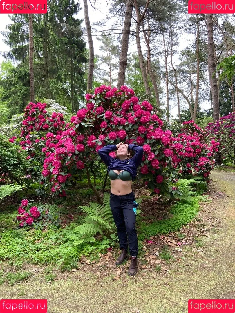 Dairy lena Onlyfans Photo Gallery 