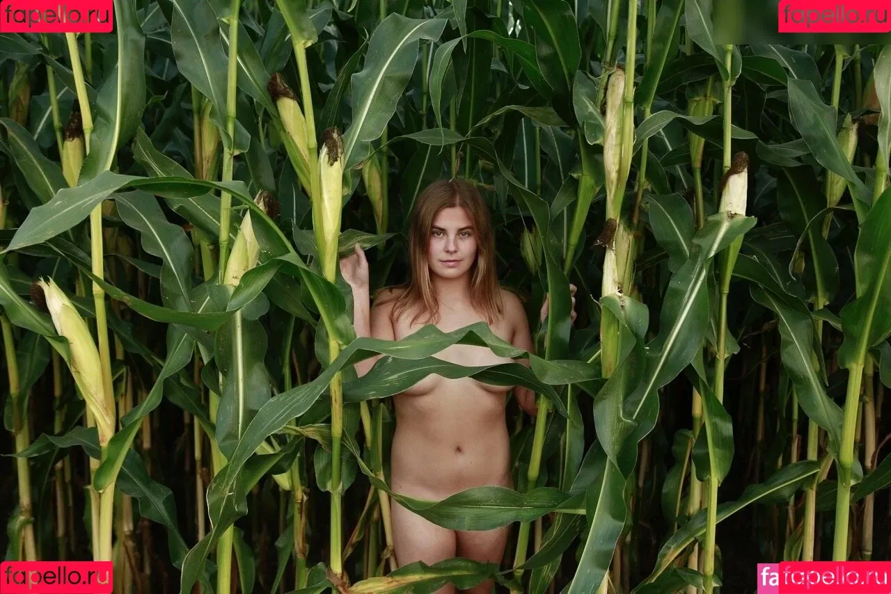 Dairy lena Onlyfans Photo Gallery 