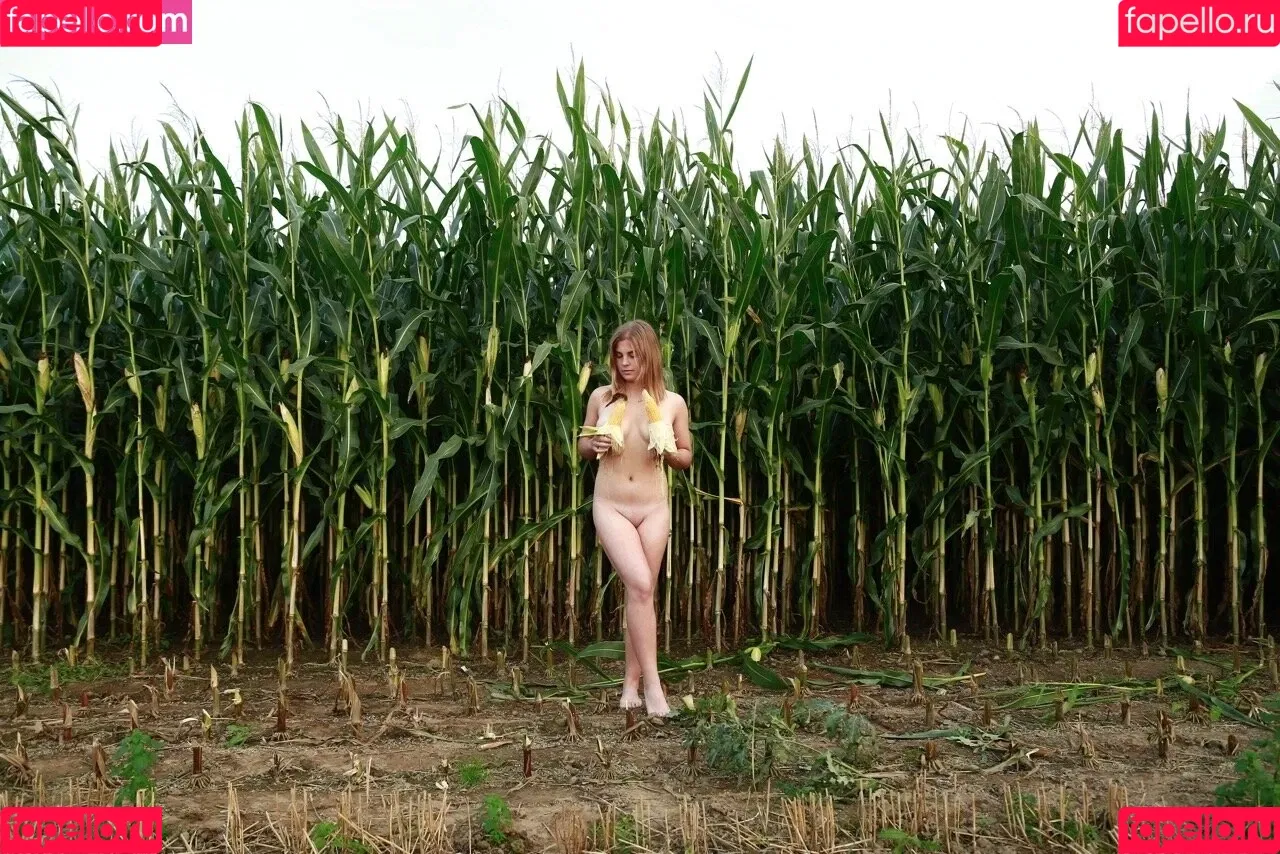 Dairy lena Onlyfans Photo Gallery 