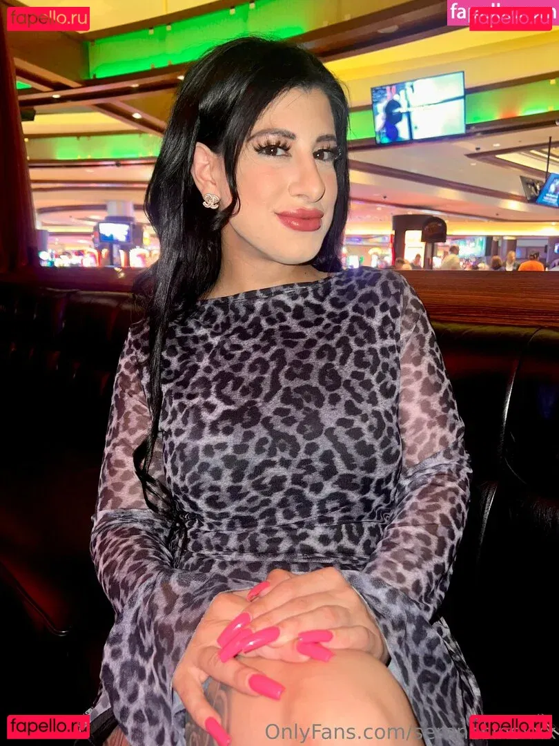serenasinsxxx Onlyfans Photo Gallery 