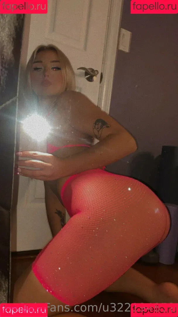school_girllexi Onlyfans Photo Gallery 
