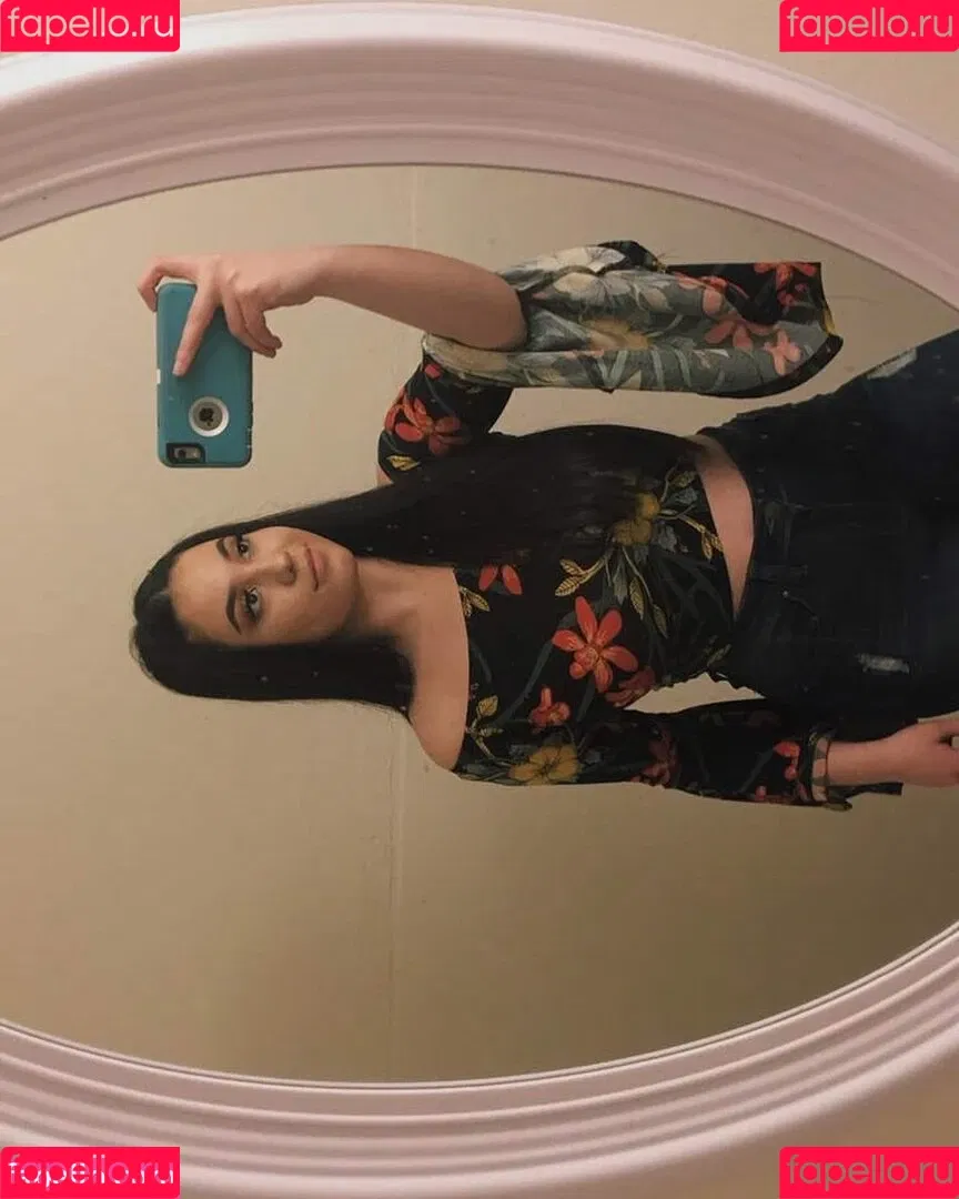 Selena Flores Onlyfans Photo Gallery 