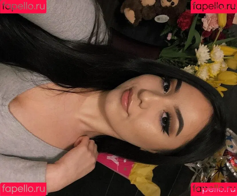 Selena Flores Onlyfans Photo Gallery 
