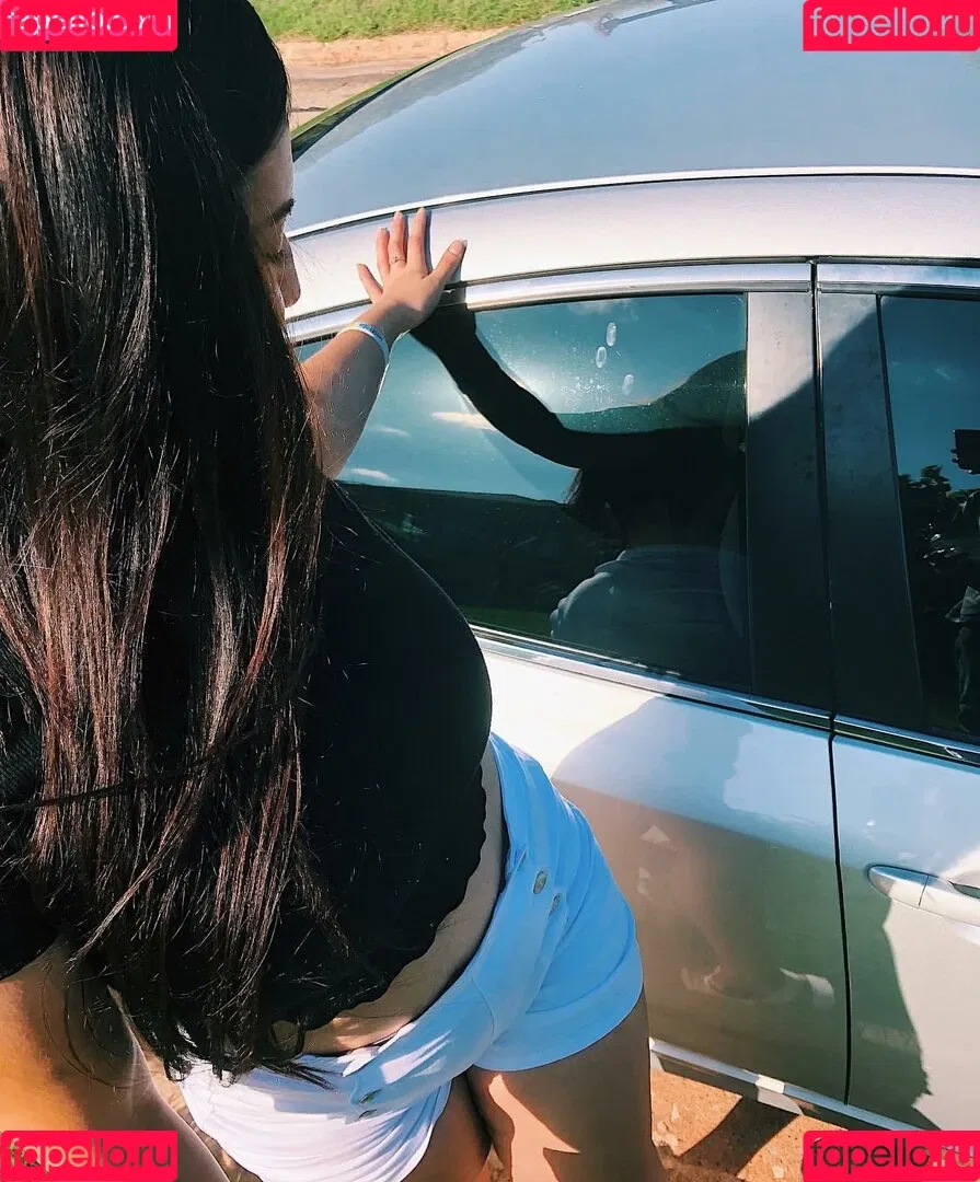 Selena Flores Onlyfans Photo Gallery 