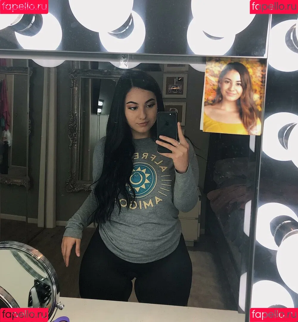 Selena Flores Onlyfans Photo Gallery 