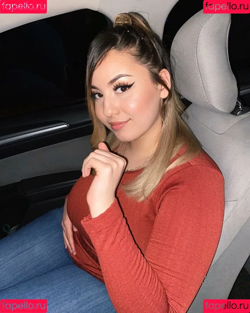 Selena Flores Onlyfans Photo Gallery 