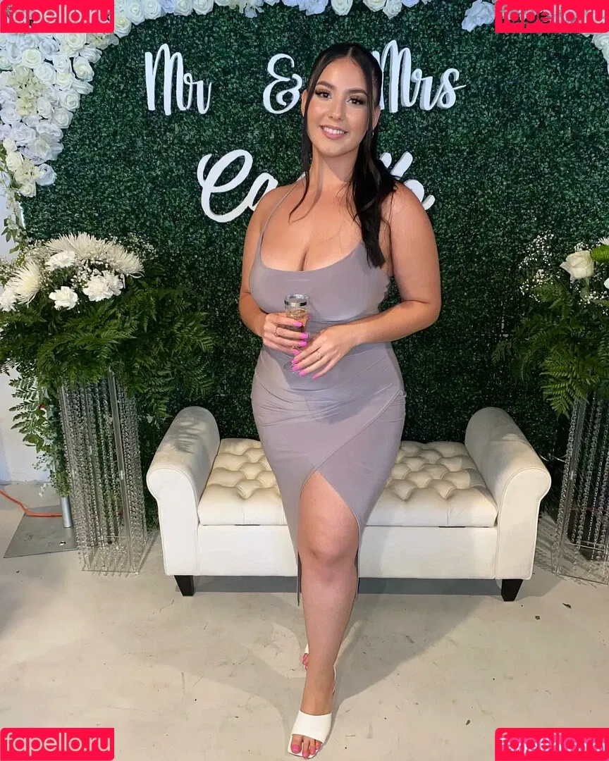 Selena Flores Onlyfans Photo Gallery 