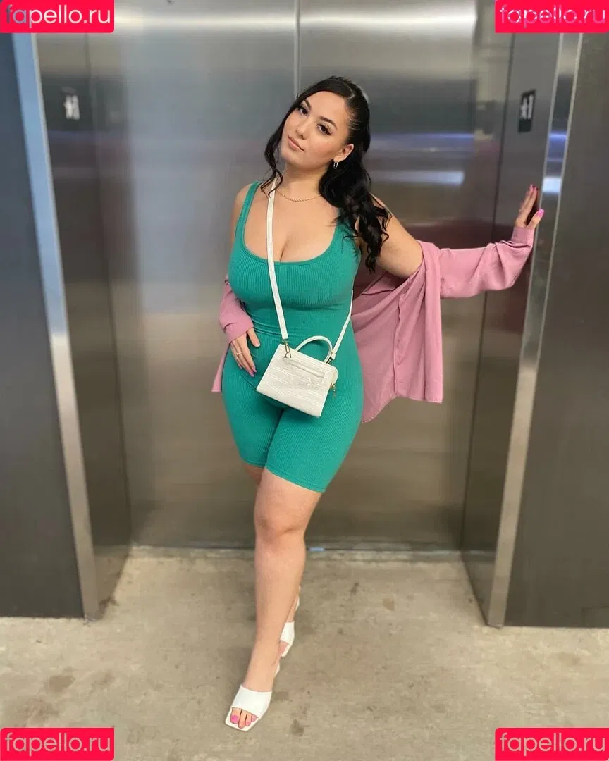 Selena Flores Onlyfans Photo Gallery 