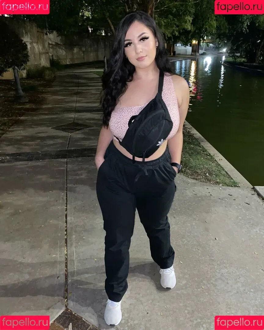 Selena Flores Onlyfans Photo Gallery 