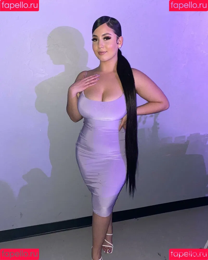 Selena Flores Onlyfans Photo Gallery 