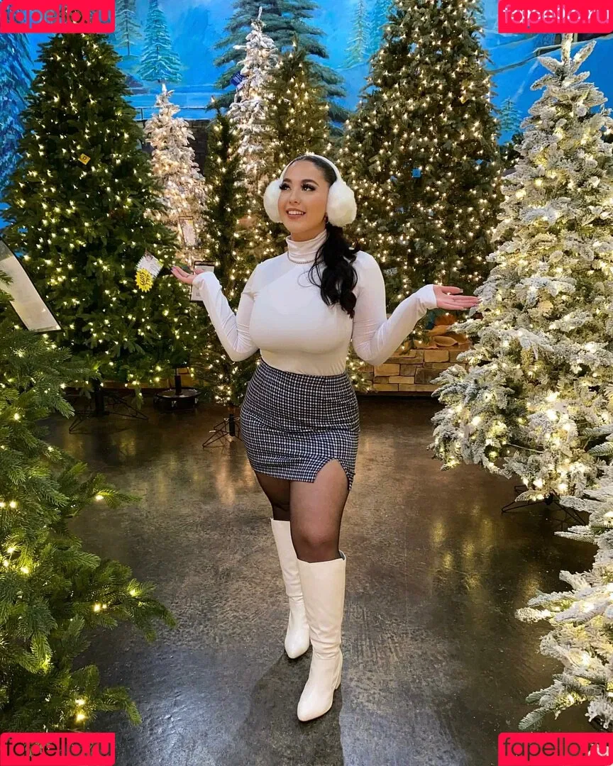 Selena Flores Onlyfans Photo Gallery 
