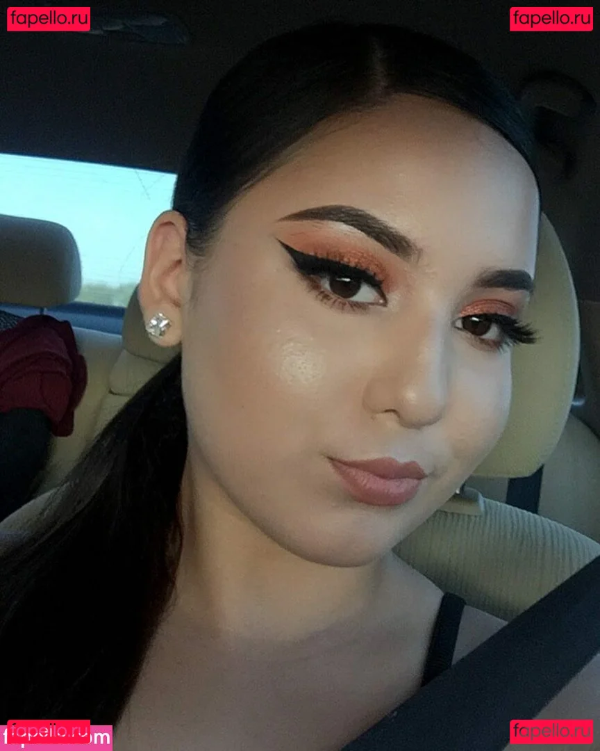 Selena Flores Onlyfans Photo Gallery 