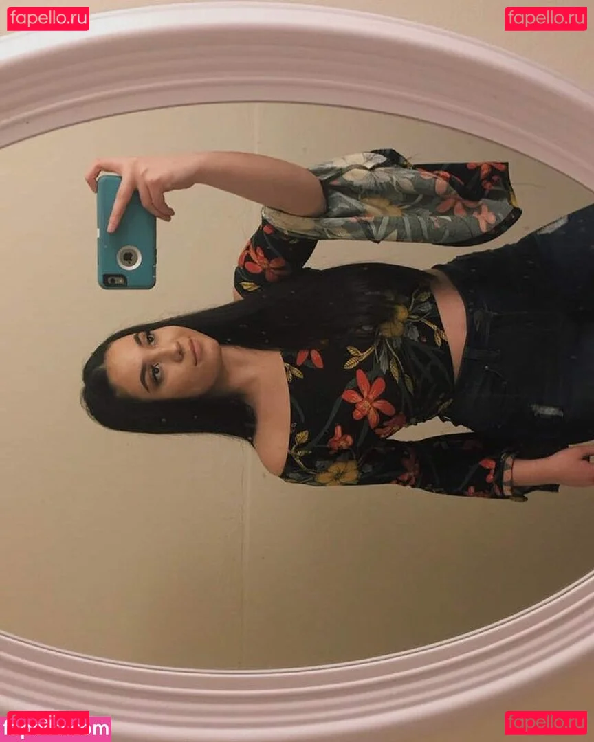 Selena Flores Onlyfans Photo Gallery 