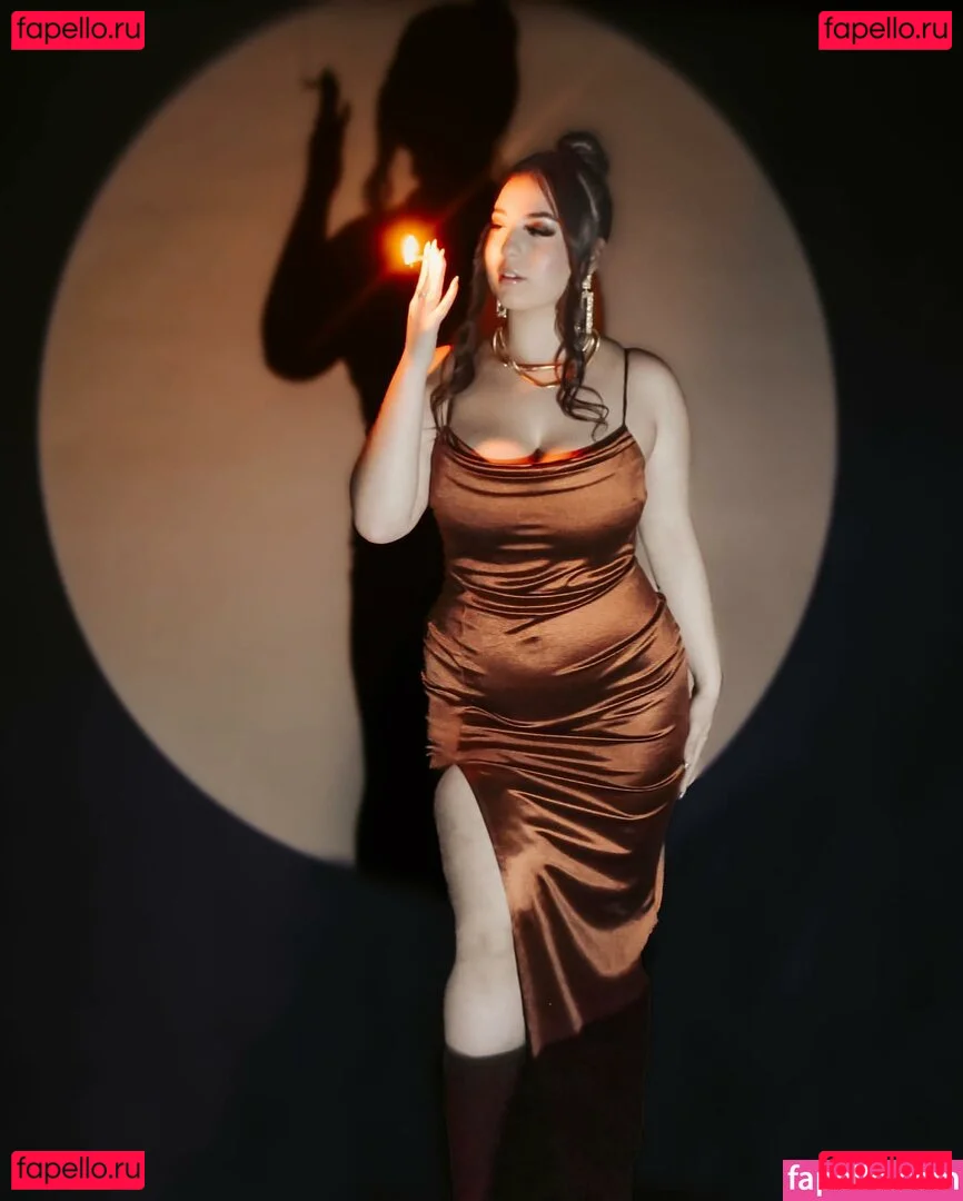 Selena Flores Onlyfans Photo Gallery 