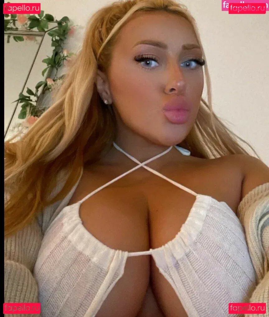 Tara Walls Onlyfans Photo Gallery 